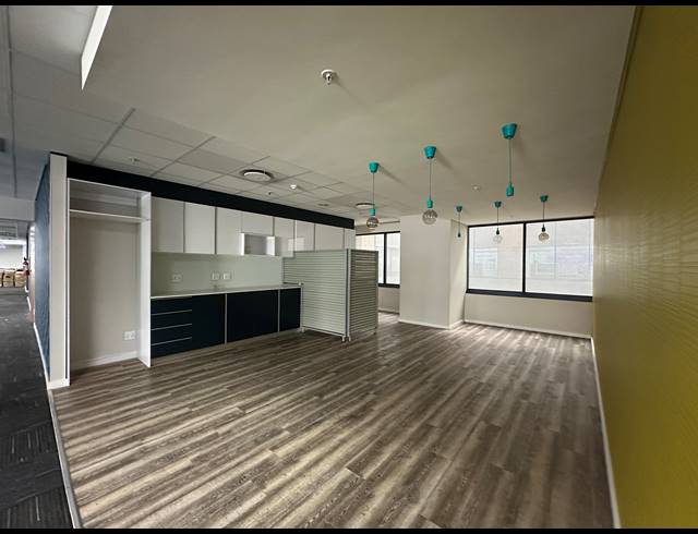 948M² OFFICE TO LET IN SANDTON CENTRAL
